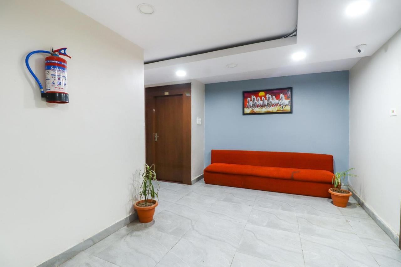 Capital O 70631 Hotel Dwarka International Darbhanga Экстерьер фото
